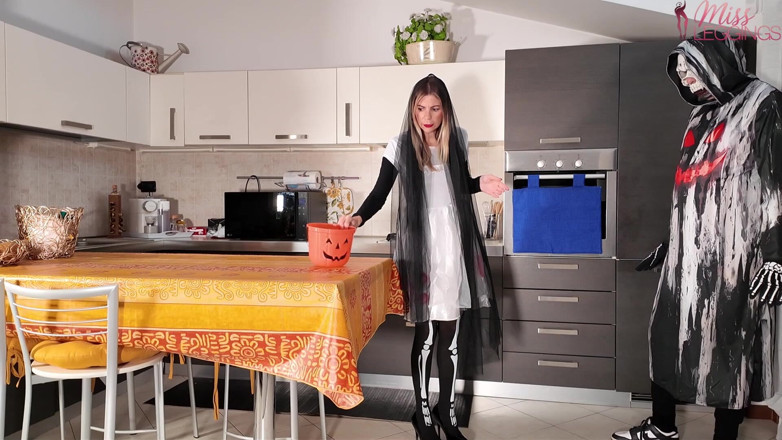 Miss leggings: Halloween Trick or Splash?