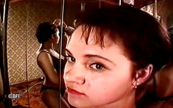 Tight sweet and irrestible sweet teen pussy: Rosyjska podgląd-nastolatka część 21