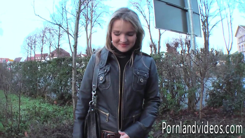 Pornland videos: Offer to Blonde Teen Carina for a Solo with Dildo