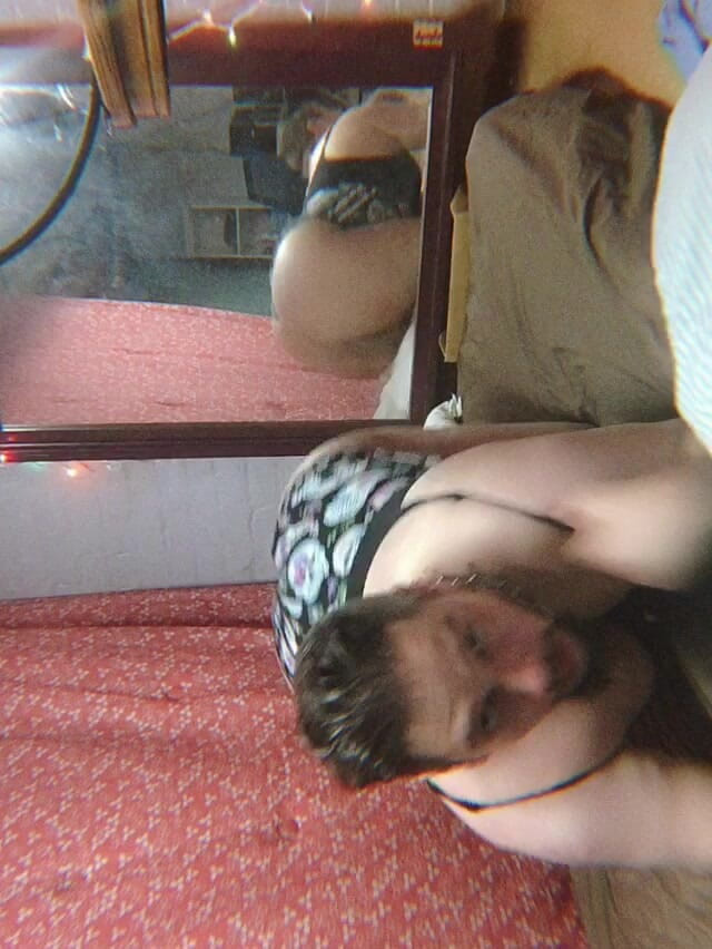 King Of Crossdress: Toto je sexy verze mě s fialovými vlasy, svlékání ve...
