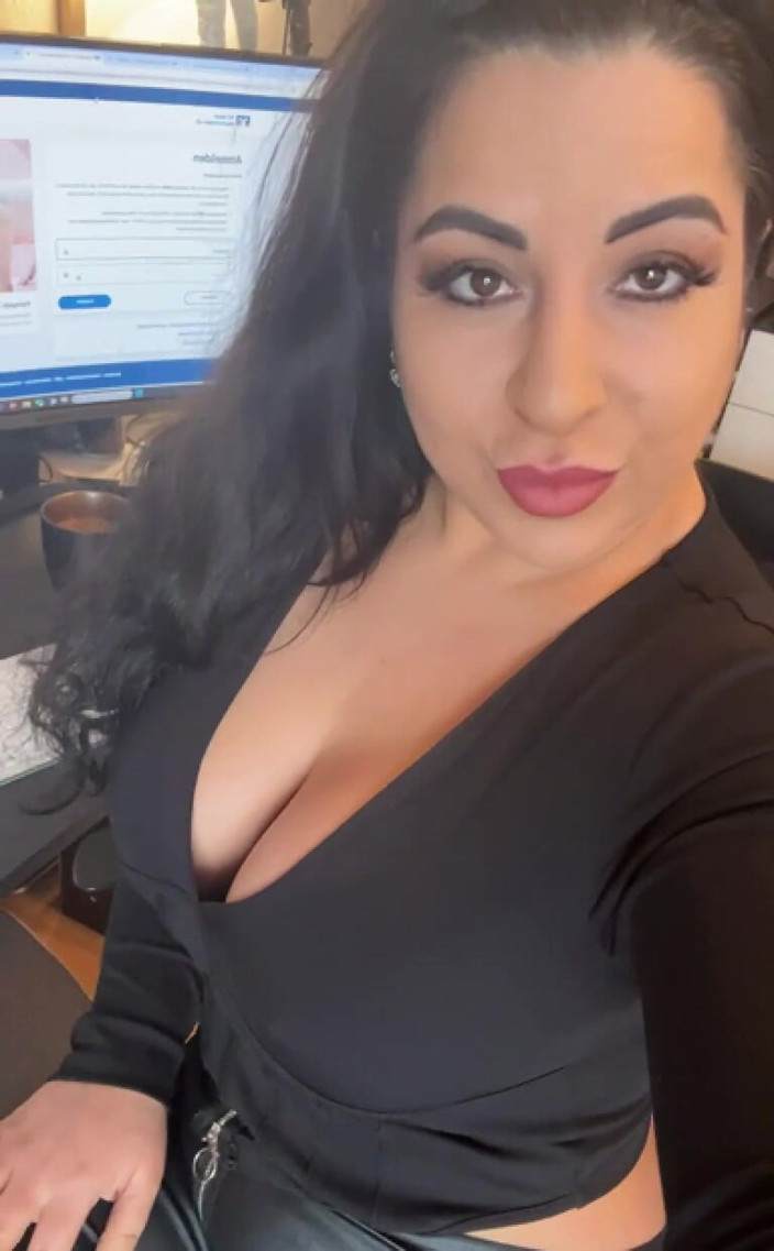 LadyAyse5: 来和我聊天