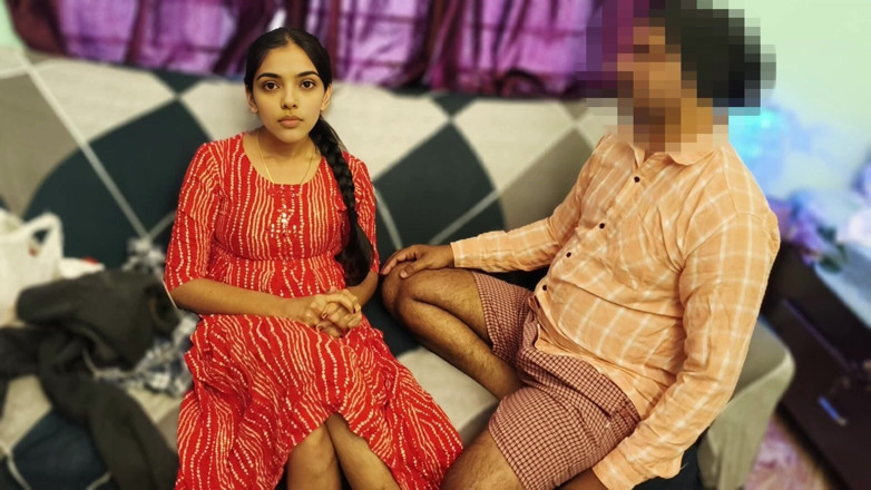 Hotdostt: बड़ी सौतेली बहन ने मेरा वीर्य छोड़ने में मेरी मदद की