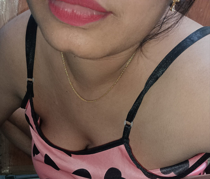 horneySonu: Sexe au bureau pour une fille telugu
