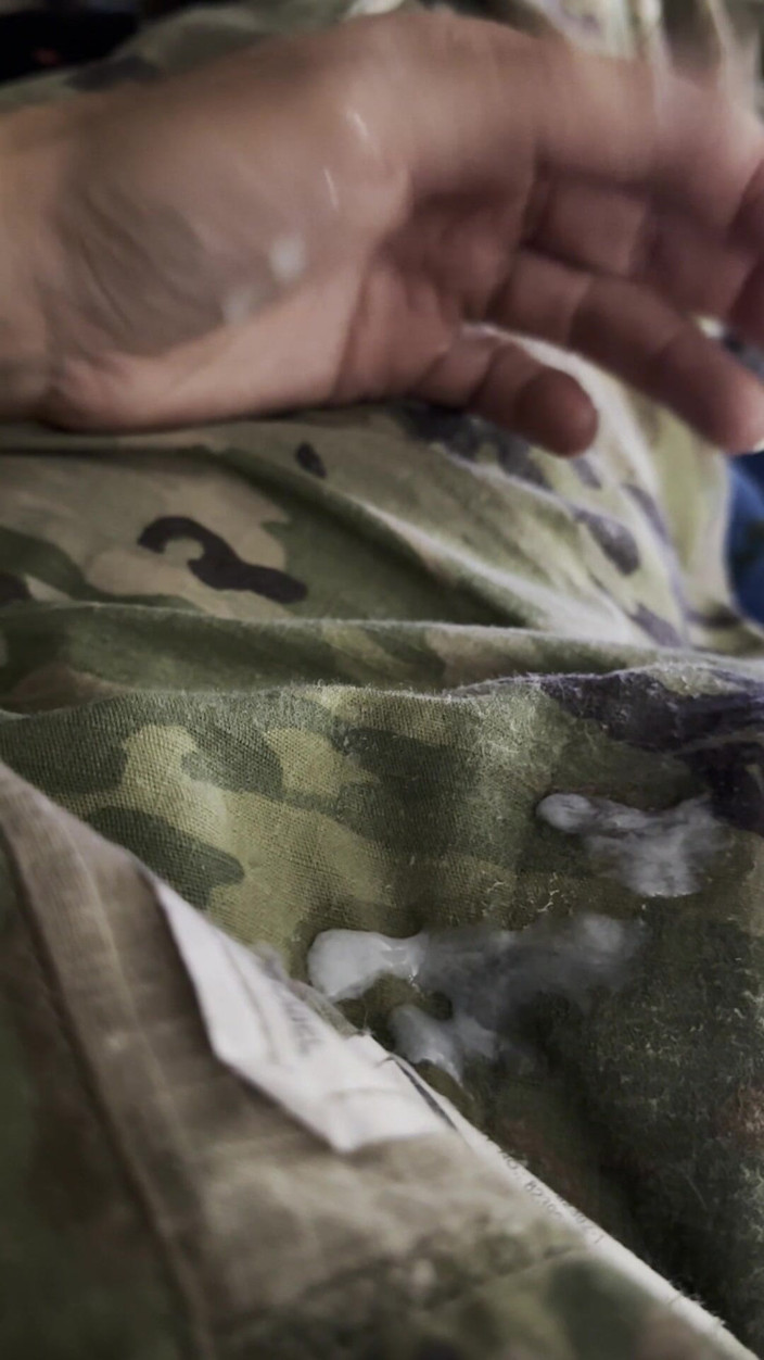 Army Specialist: Musste auf Notfall gehen, aber kam zurück und schoss eine...