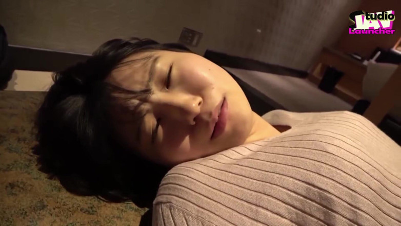 Studio JAV Launcher: Ntr autostima. La donna sposata filma il suo tradimento, condividendo...