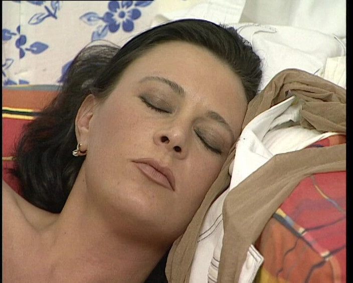 YOUR FIRST PORN: Nora, eu sou normalmente tímida, mas não aqui