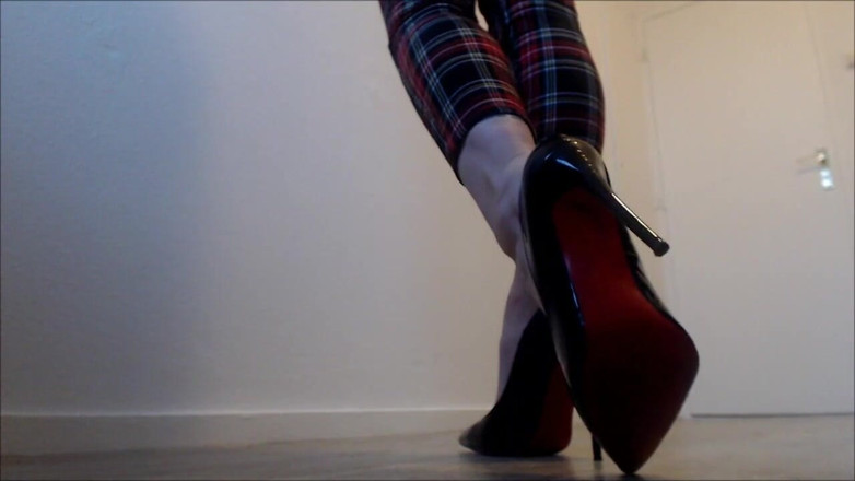 Inkeddutch: Black&amp;white Louboutins highly arched feet JOI