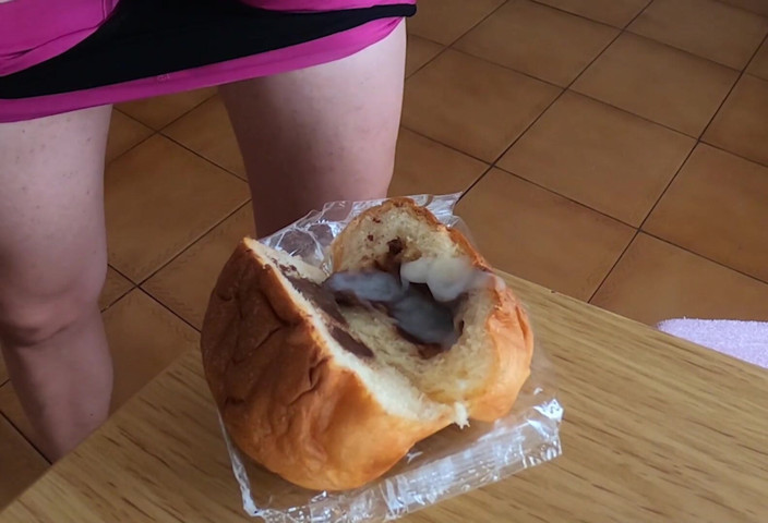 Ane Get Horny: Choco Bun Cheio de ... Esperma! Porra no fetiche por alimentos