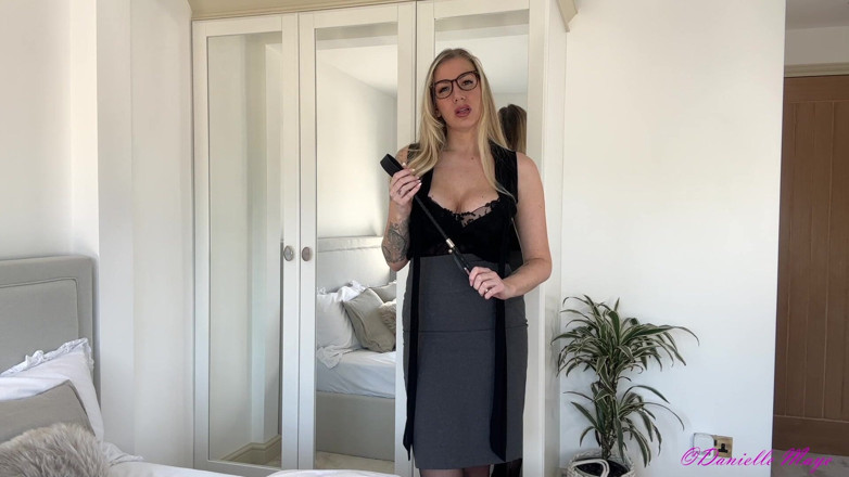 DanielleMaye: Une prof chevauche ton trou du cul