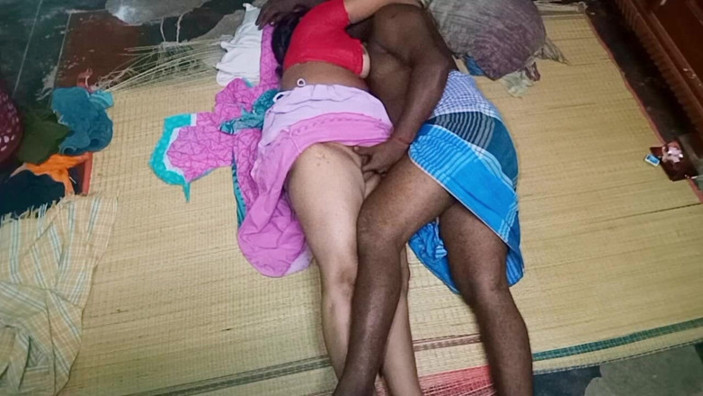 Priyanka314: Cuplu real din satul indian se fute acasă