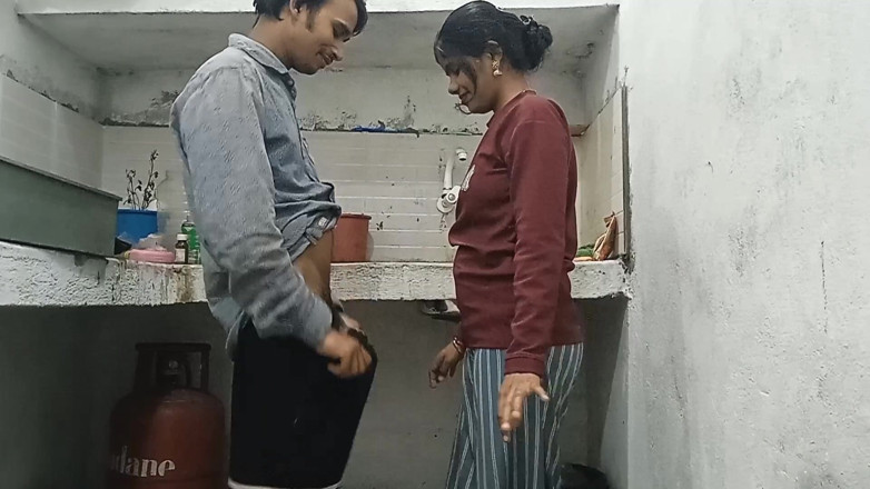 Vija: Video rekaman seks pas lagi asik ngentot sama suami dan...