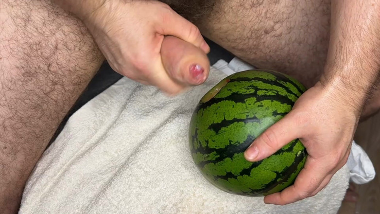 Paul Bear: Follando un melón