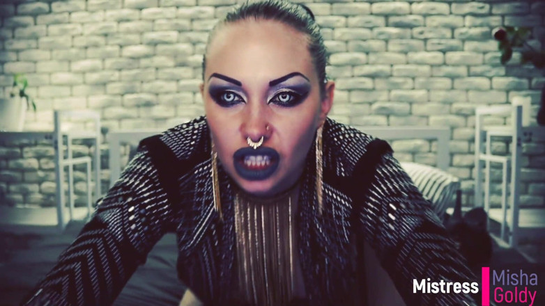Goddess Misha Goldy: Leche mientras chupa la polla gorda del nuevo amante de...