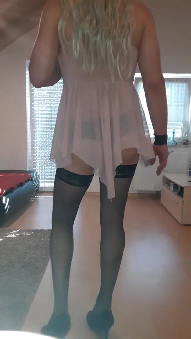 Julia CD: Sexy lingerie crossdresser teen