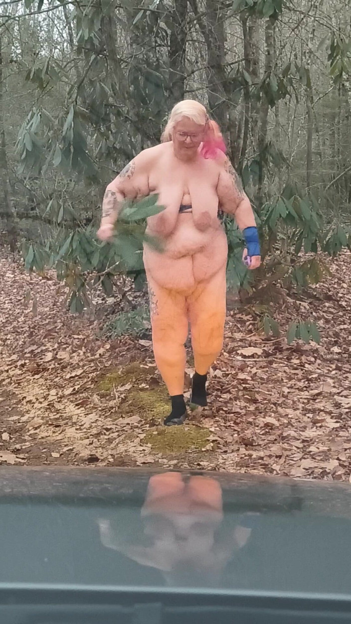 HerculesnVENUS: Se promener à poil dans les bois