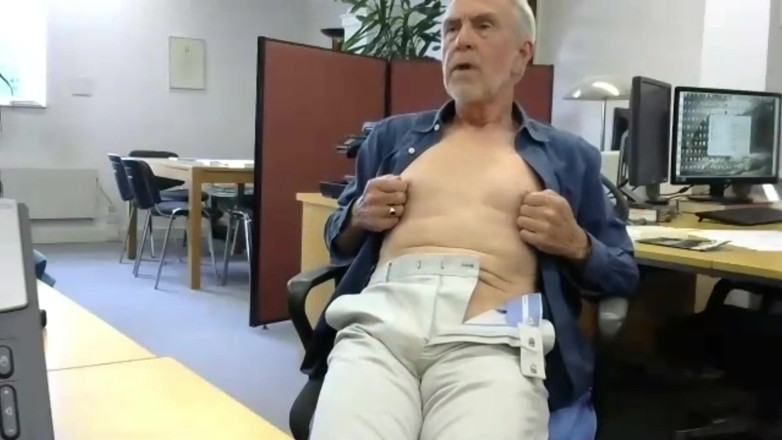 Silver Fox Sex: Zábavný pátek v kanceláři