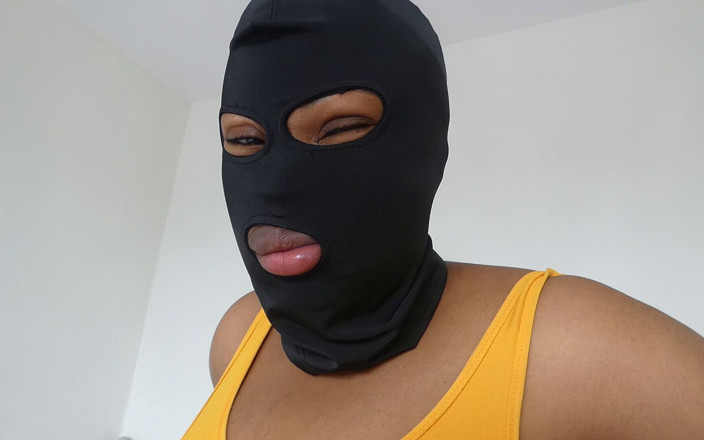 Kinky African MILF: Kinky African MILF - 2025-07-27 - Faphouse - a