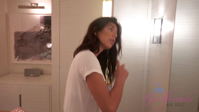 ATK Fans (Girlfriends): Virtuele vakantie Hawaii met Gina Valentina 2/5
