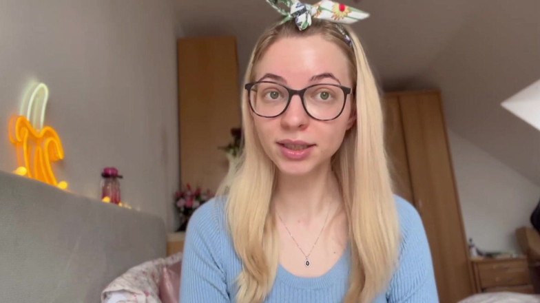 Goddess_Bella_Rae: Wie man ihr von seiner Mikrogröße erzählt!