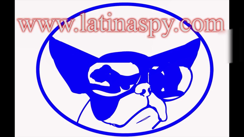 Latinaspy: Милфа с грудью приходит играть