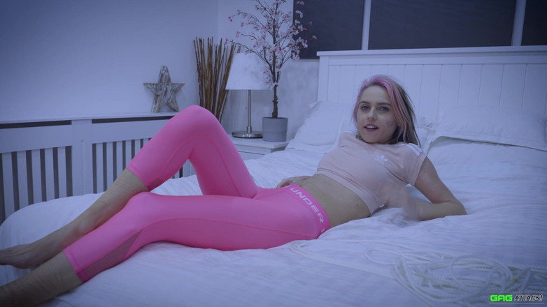 Gag Attack: Chloe Toy- il cacciatore di taglia by Night