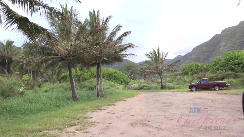 ATK Fans (Girlfriends): Vacances virtuelles sur Molokai avec Emma Evins 4/5