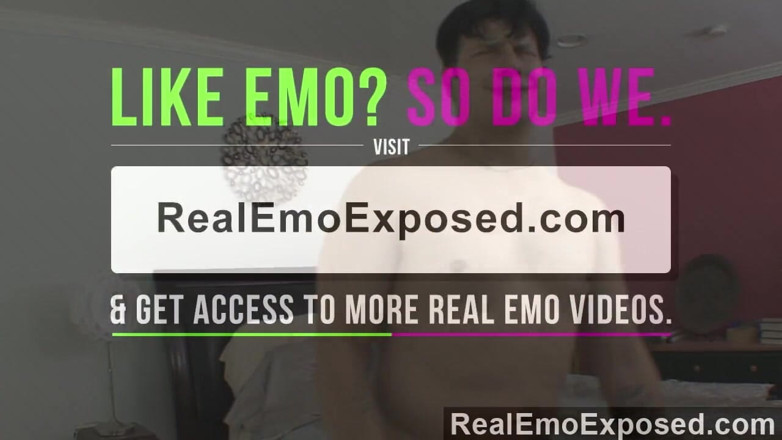 Real Emo Exposed: Realemoexposed - Tiffany Love mastürbasyon yaparken yakalanıyor ve düzgün bir şekilde sikiliyor