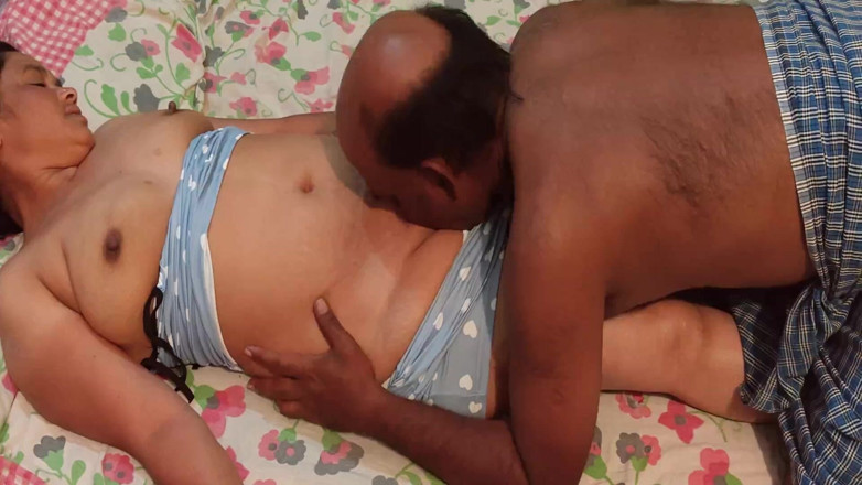 Sexy sindu: Kakak ipar india yang polos lagi asik ngentot sama ayah...