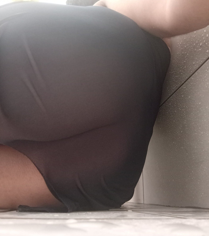 Eater-ass: Cewek seksi kulit biru ini keliatan kayaknya sama kontolku. Jilat...