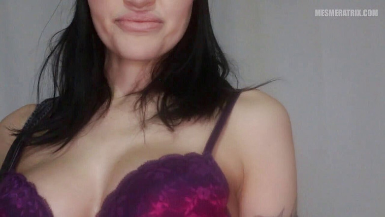 Lady Mesmeratrix Official: Зведена сестра така дрочка бюстгальтером