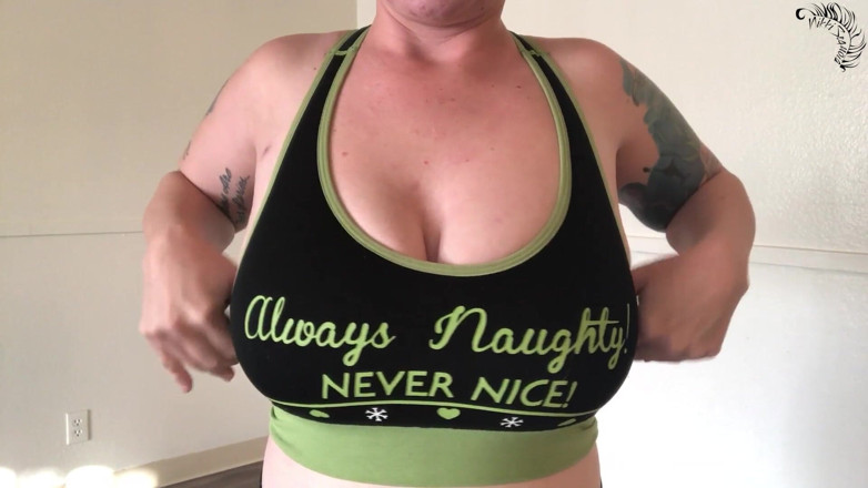 Nikki's Fetishes: Мої підстрибуючі цицьки в спортивних бюстгальтерах