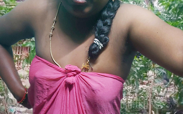 Kavitha3: Kavitha, soutien-gorge