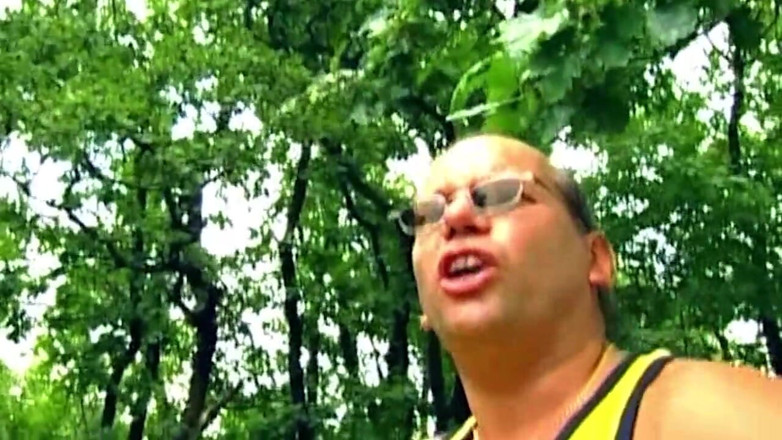 NAUGHTYPOLSKA: Zralá brunetka pohltí ptáka ve Wild Venkovní prstění Frenzy