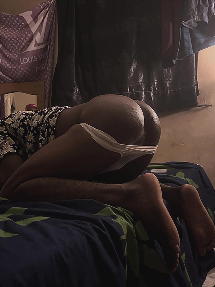 Stilesbhalifa1: La surprise d'anniversaire d'une tapette excitée ; Partie 2