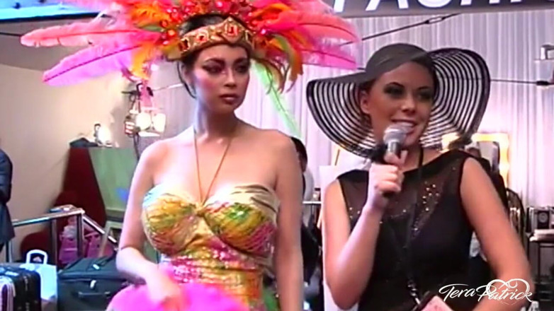 Tera Patrick: Tera Patrick viene scopata nel backstage prende un grosso cazzo...