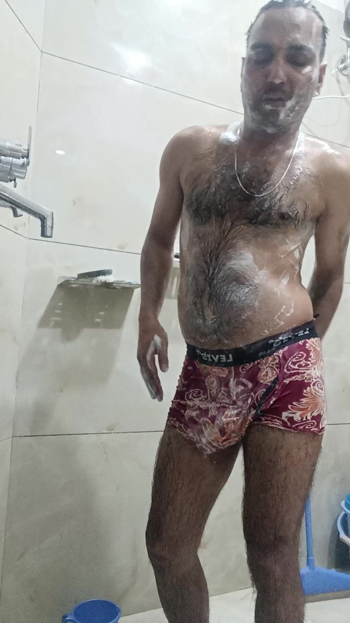 Rajasthani-old-lover: Un desi indien fait un show de masterbation avec son...