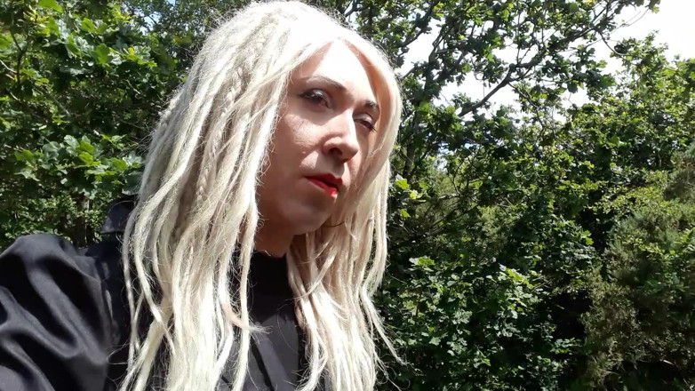 The Midnight Minx: Место птицы, наблюдающей Х