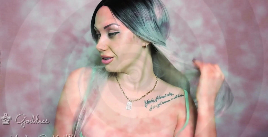 Goddess Misha Goldy: Bersantai, Dengar Suara Saya Yang Memukul Dan Tengok Jauh ke...