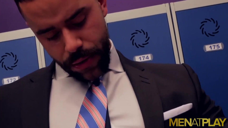 Menat Play: MENATPLAY - Manager Teddy Torres wird von Diego Reyes anal gefickt
