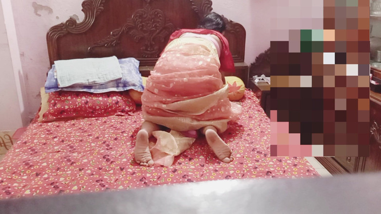 Sumahomesex: Nuova sexy moglie calda scopa nella mia camera da letto...