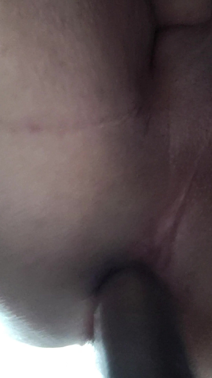 Angy Bisexperiences: Mon cocu bisexuel reçoit un énorme creampie anal