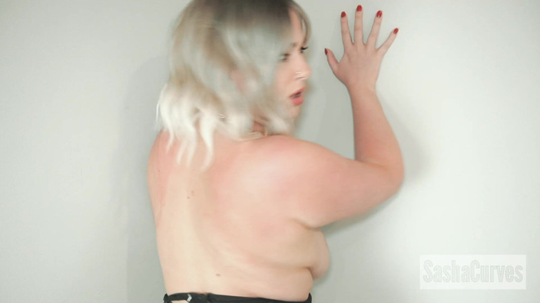 Sasha Curves: Sexsklavin: Erobert, gefangen genommen und besamt
