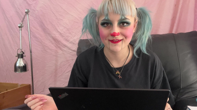 Alice Bean: Reacție la penis mic