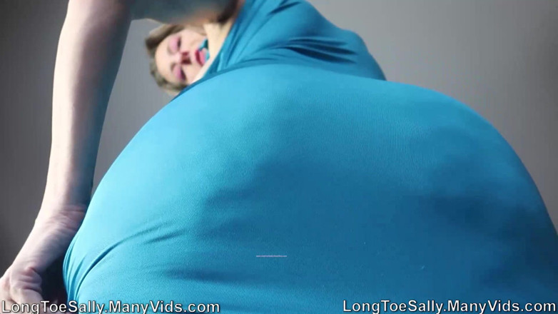 Long Toe Sally Big Buns: Ladná BWC