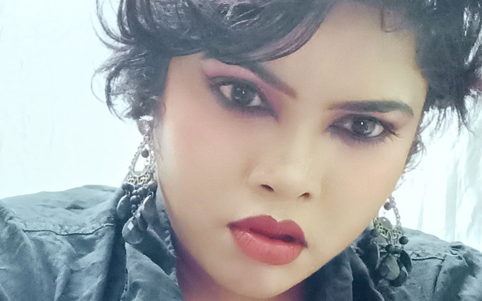 Sexwithsonia: Sonia online sexuální služba