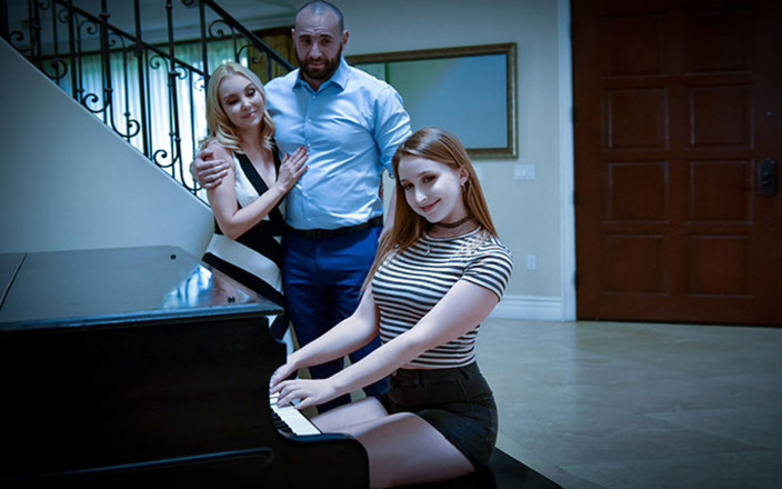 Family Strokes: Společné šukání vaší nevlastní dcery může opravit jakékoli manželství ~ celá scéna...