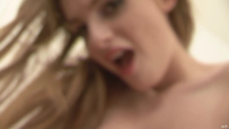 Hard raw sex: Faye reagan si cewek hot rambut merah lagi asik muasin...
