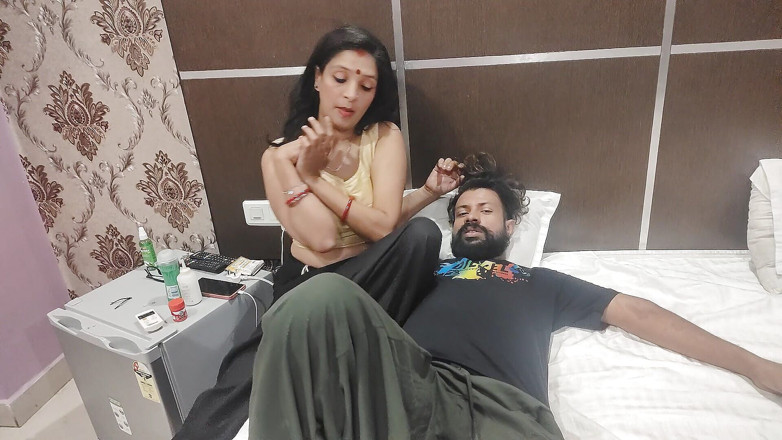 Anjalisingh_sexy: Une bhabhi infidèle se fait baiser, une vidéo réelle grésilleuse