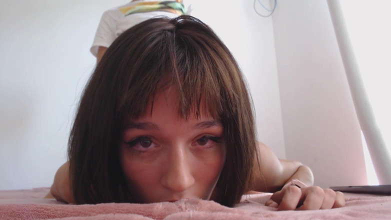 Miss Nicole: Une jolie fille se fait baiser avec éjaculation