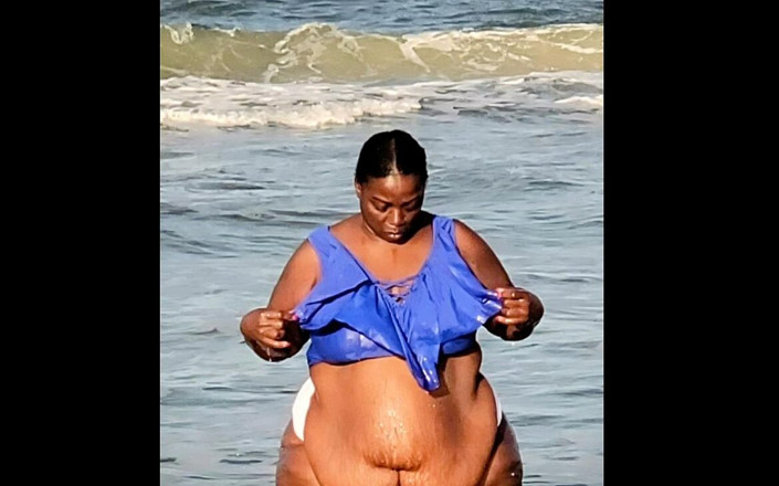 MochaSwallows: MochaSwallows bum pantai